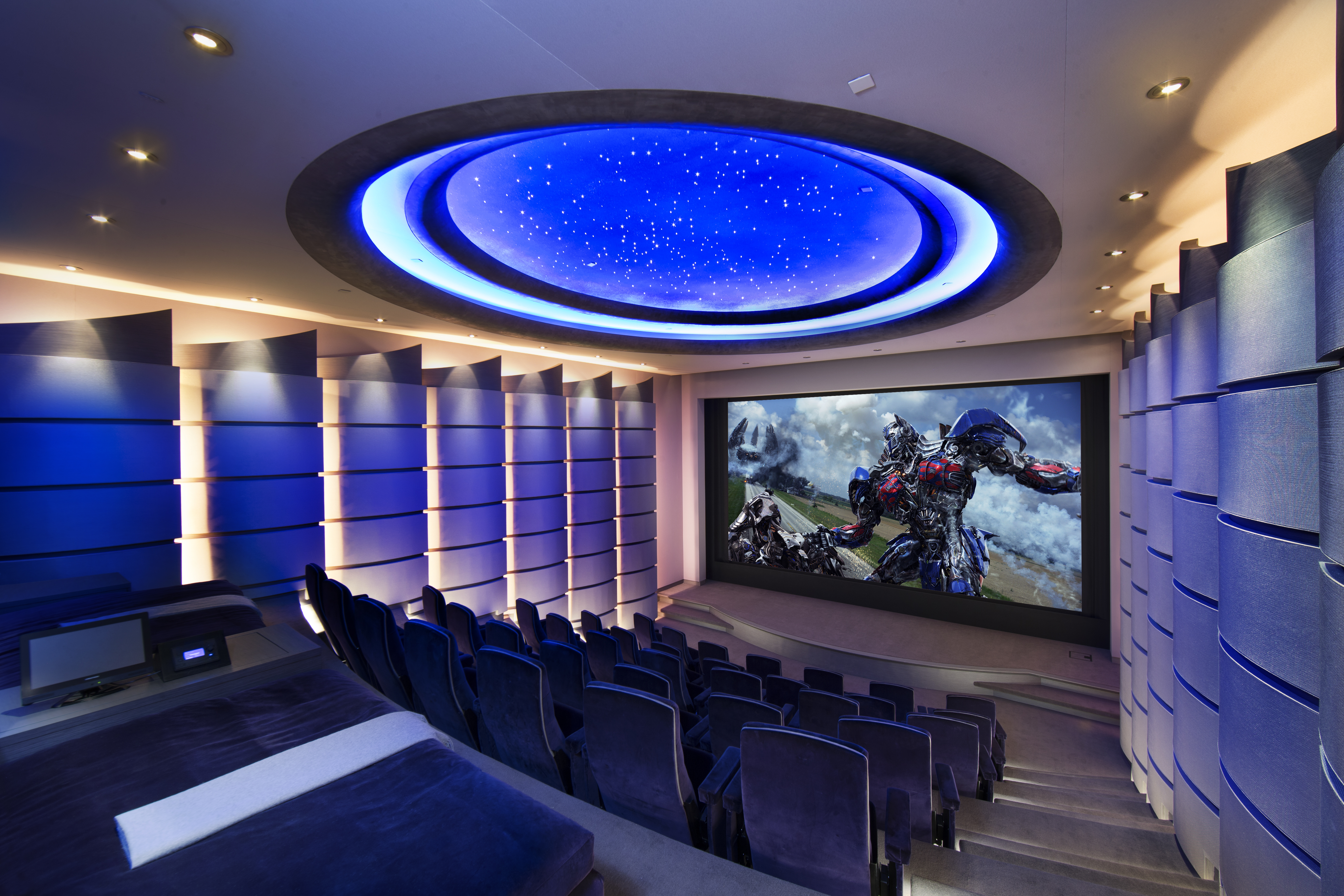 Barco Residential - Video Projectors & Screens